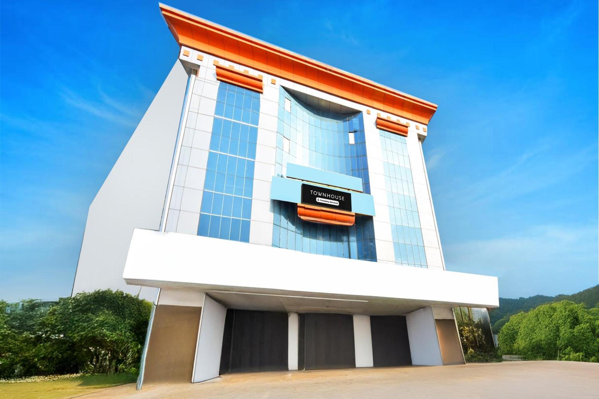Super Townhouse Ameerpet Balkampet Road Гайдарабад Екстер'єр фото