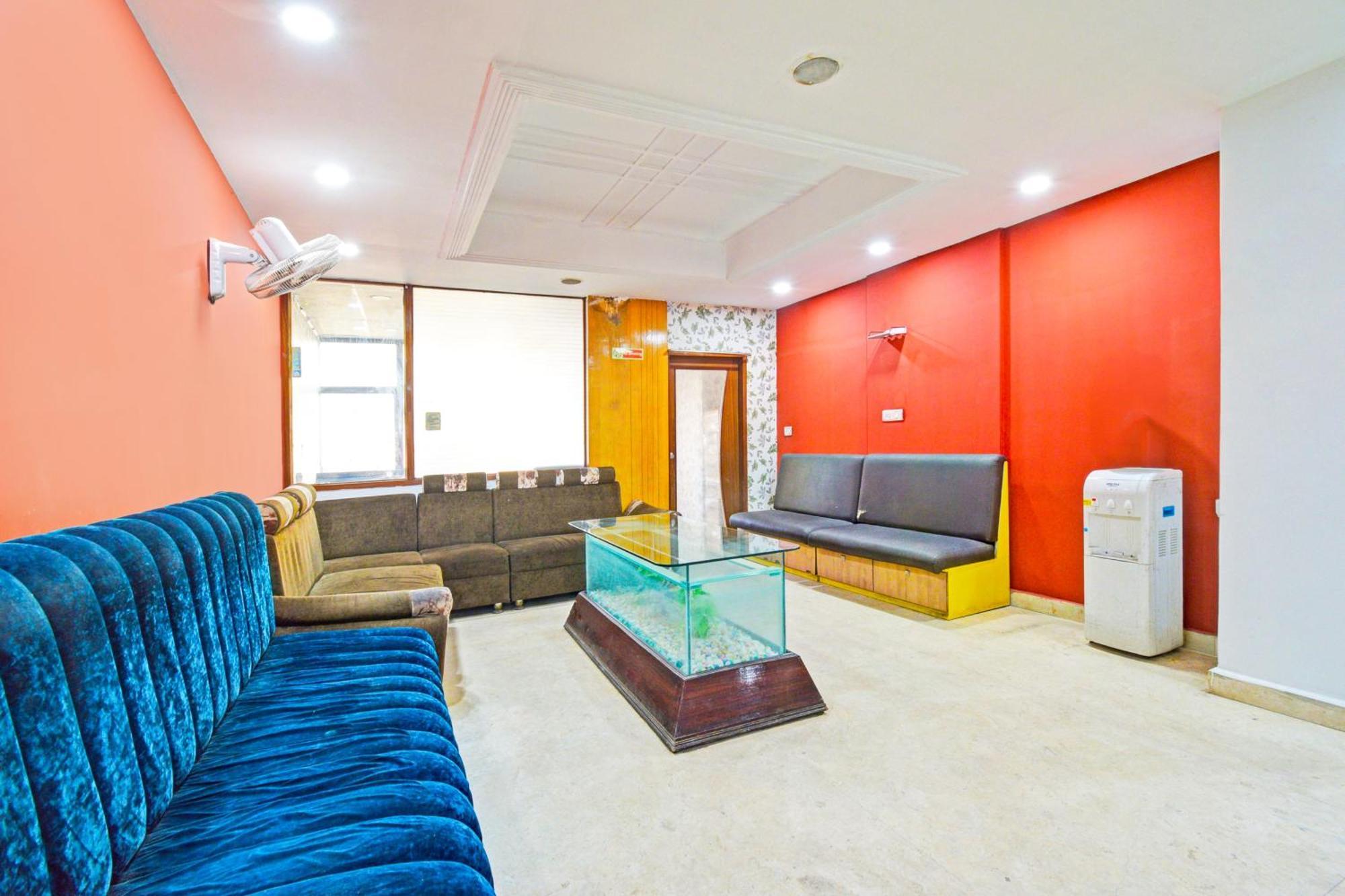 Super Townhouse Ameerpet Balkampet Road Гайдарабад Екстер'єр фото